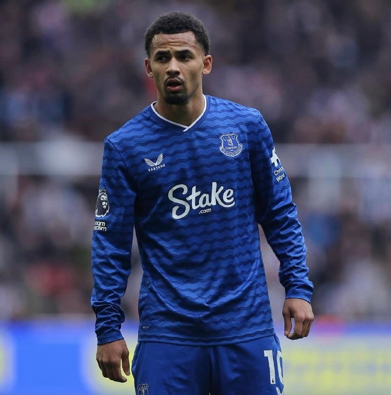 هاند أوف آرسنال وكيل أعمال إيليمان ندياي يتوسل لآرسنال للتعاقد مع اللاعب!…