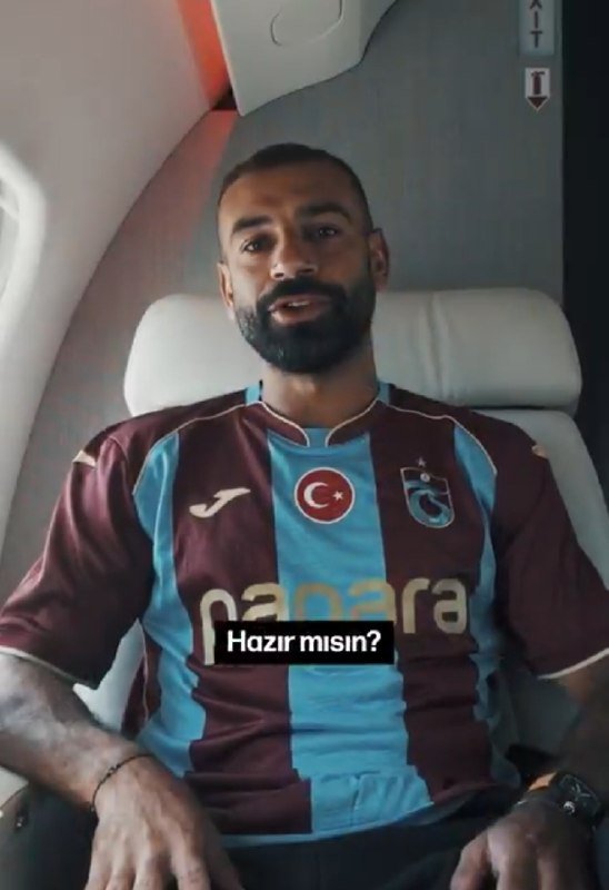 محمد صلاح بقميص طرابزون سبور يستعد للوصول إلى تركيا الساعة 12 ظهر اليوم….