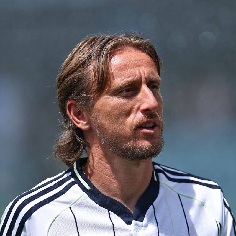 – هل يزعجك أن يتحدث الناس باستمرار عن عمرك؟ لوكا مودريتش:الأمر لا يزعجني أو يغضب…