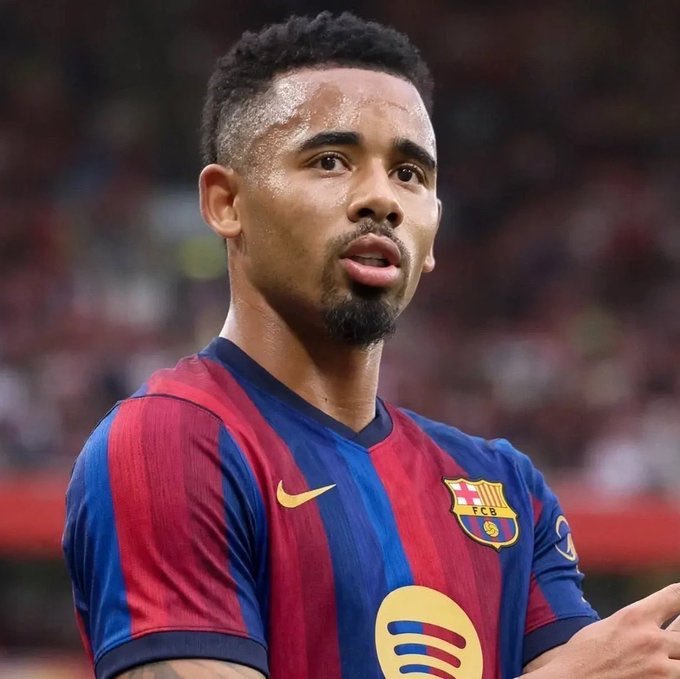 فرناندو بولو :

غابرييل جيسوس سيوقّع عقدًا لمدة 3 مواسم مع برشلونة ..

من المتوق…