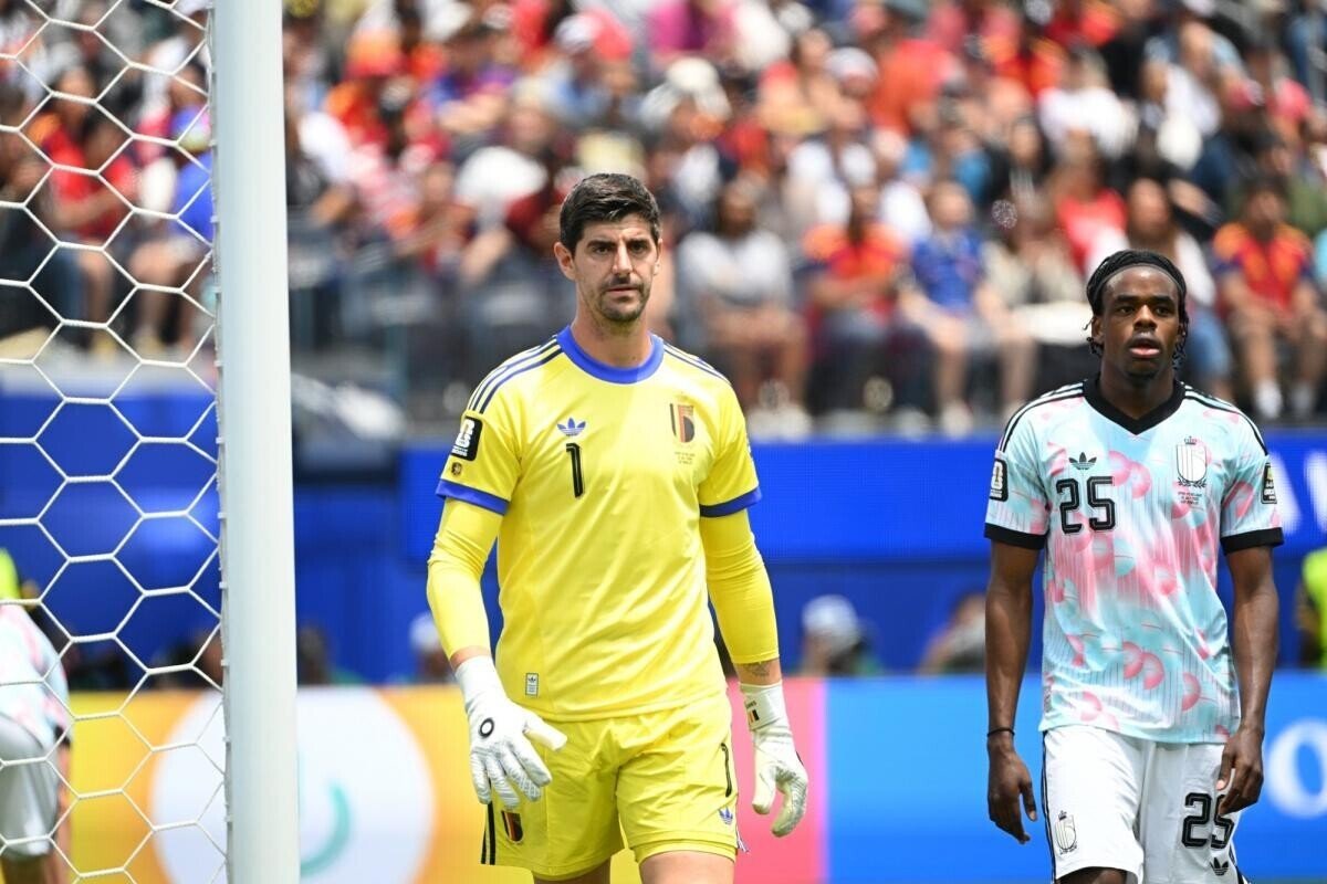 كورتوا :

بعد محادثات مع مدرب بلجيكا قررت عدم المشاركة في دوري الامم الأوروبية…..
