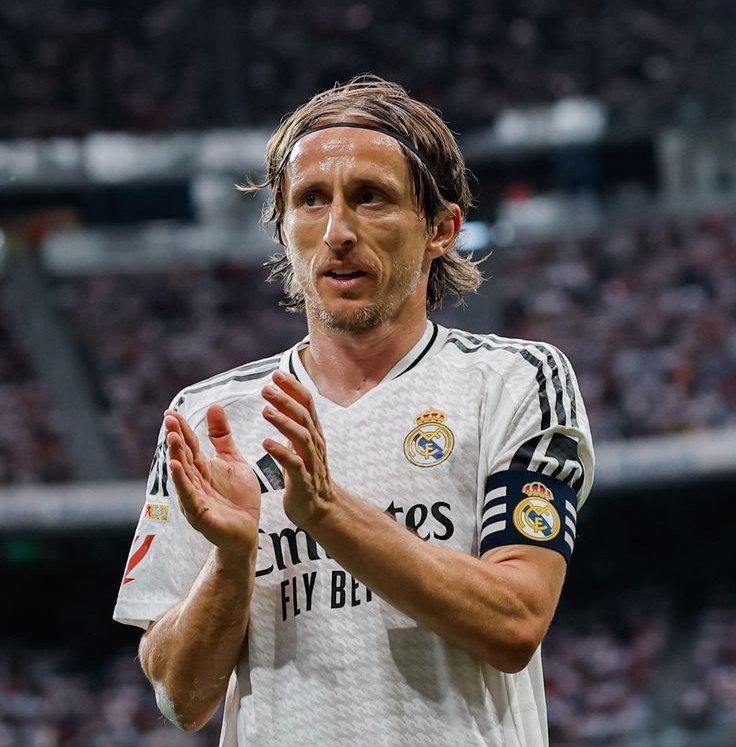 لوكا مودريتش:”ريال مدريد بيتي، سأحب العودة إلى هناك.” مودريتش…